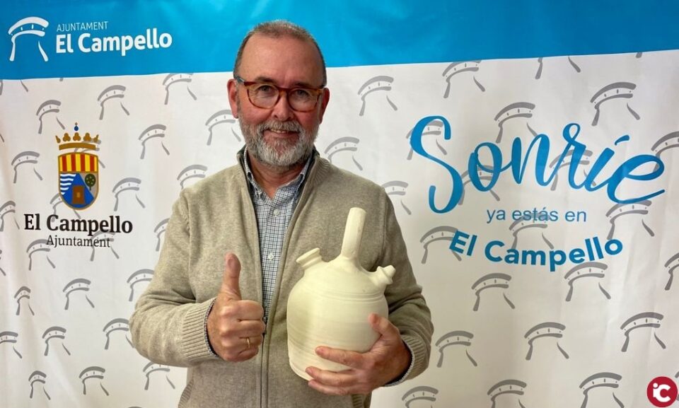 El alcalde de El Campello recibe su botijo de Agost
