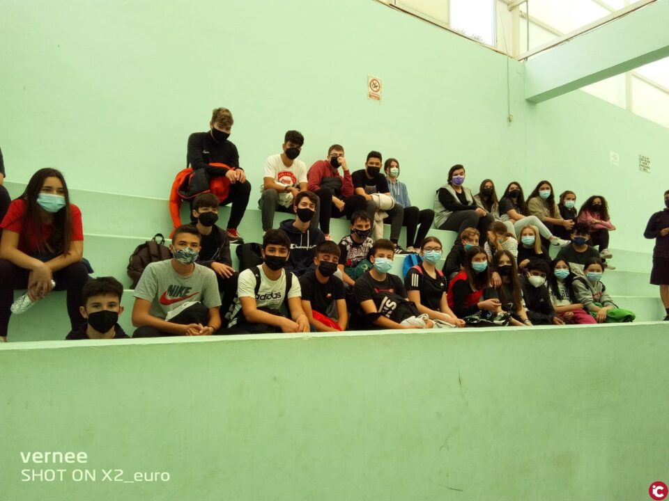 Lalumnat de 3r dESO i 1r de Batxillerat de lIES Enric Valor practicarà durant un mes les Galotxes