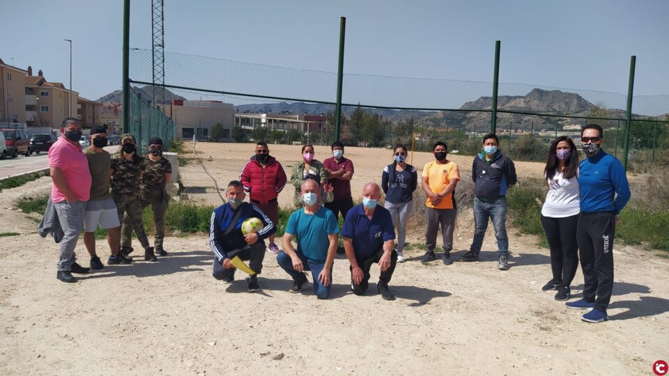 Esquerra Unida Petrer se reunió recientemente con el presidente y representantes de la Asociación Multicultural de Residentes Petrer/Elda y Comarca