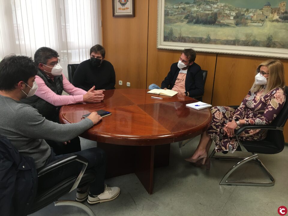 La alcaldesa presenta al Círculo de Empresarios del Vinalopó la nueva Área Industrial Avanzada para atraer empresas que necesiten crecer
