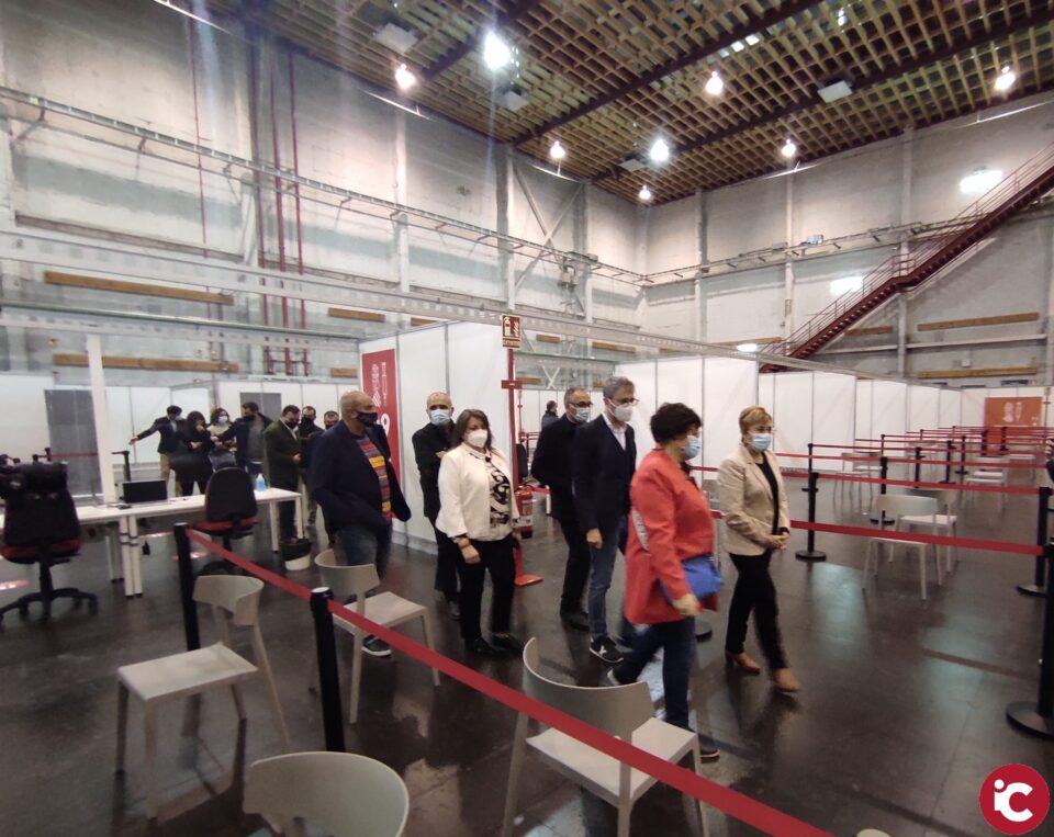 Llopis anima a vacunarse y recuerda a la Generalitat que Alicante dispone de puntos para la vacunación masiva dentro de la ciudad