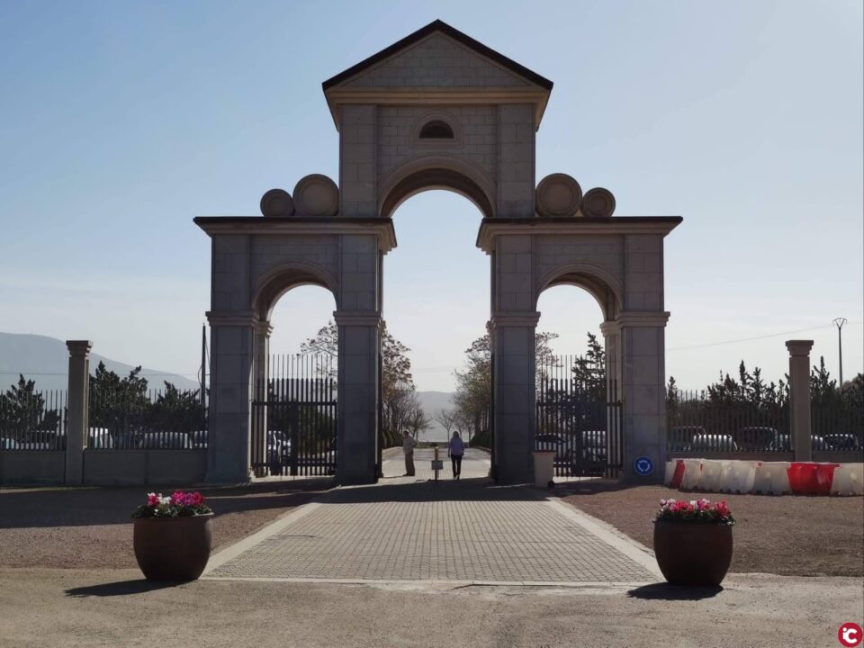 El Ayuntamiento de Elda comienza los trámites para la construcción de tres módulos con 114 nichos en el Cementerio Virgen de los Dolores