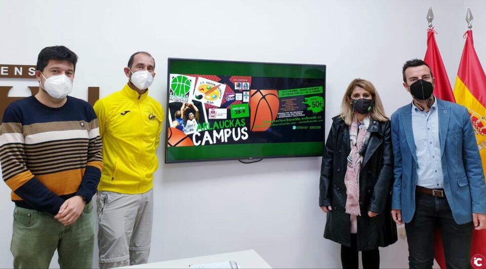 La ciudad recupera la celebración de un campus de verano de baloncesto de la mano de Joe Arlauckas