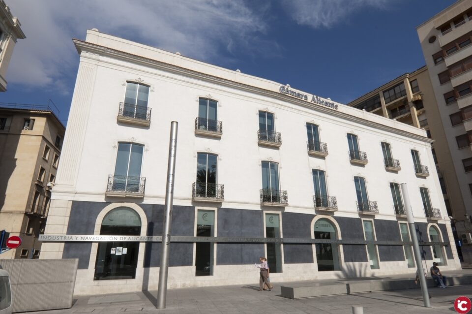 La Cámara de Alicante convocará reuniones con las cámaras de Murcia y Almería para defender el trasvase