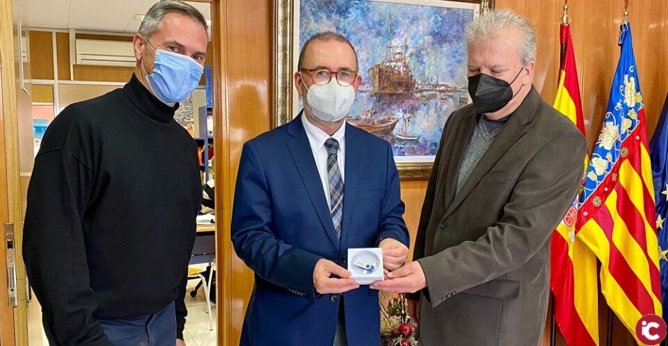 El archivero de El Campello recibe cientos de apuntes historiográficos del investigador Gerardo Muñoz