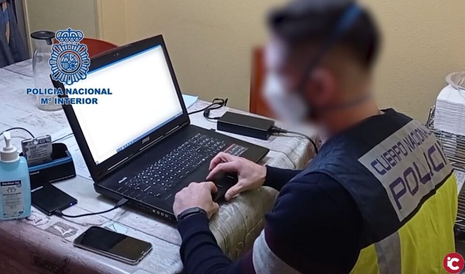 La Policía Nacional detiene a un matrimonio por presuntos abusos sexuales a clientas en el centro estético que regentaban