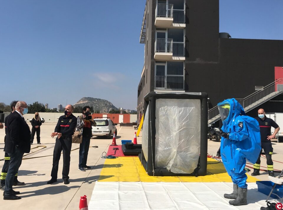 Los bomberos del SPEIS adquieren formación especializada en seguridad radiológica con la Unidad TEDAX de Policía Nacional