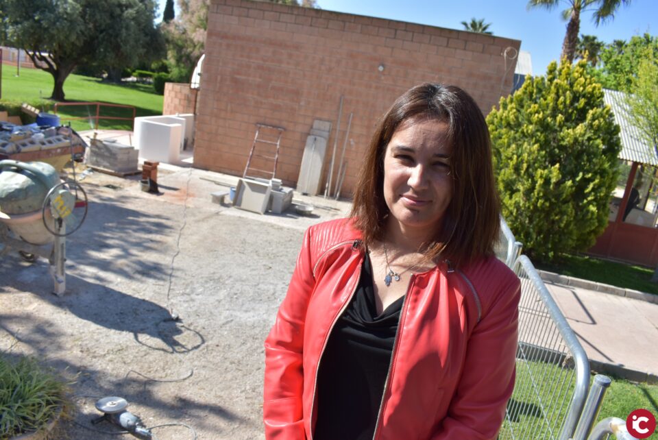Petrer reforma de manera integral la cantina-bar del polideportivo municipal por primera vez desde su apertura como cantina en 1986