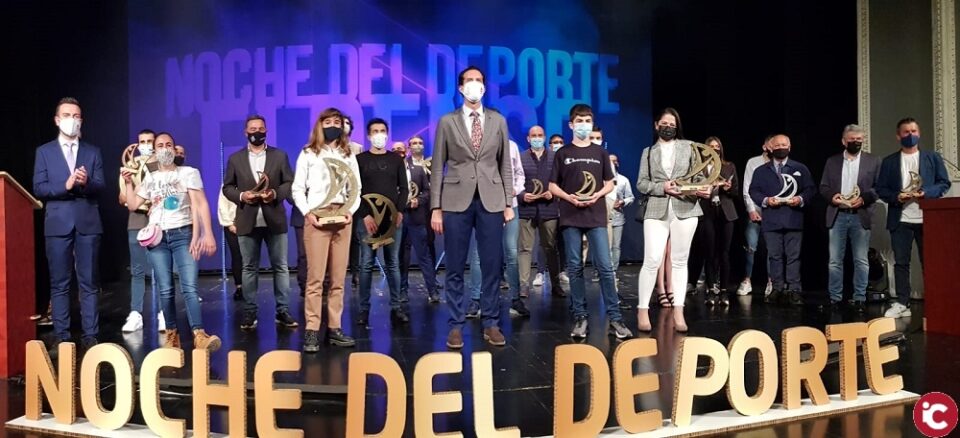 Elda premia en la VIII Noche del Deporte Eldense el esfuerzo de sus deportistas