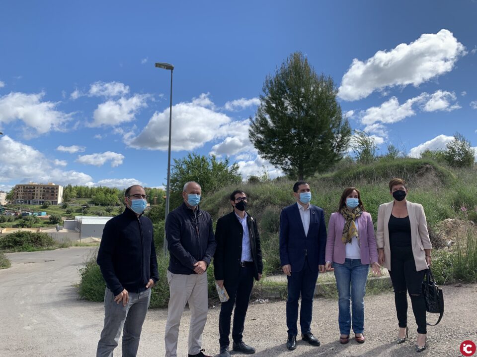 El Consorcio Terra recibe del Ayuntamiento de Alcoy la parcela para construir un nuevo ecoparque