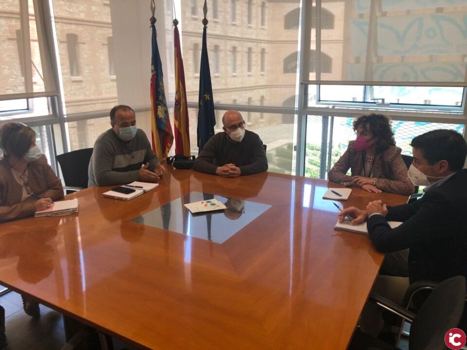 Membres del govern municipal es reuneixen a València amb autoritats de diverses àrees per a traslladar alguns