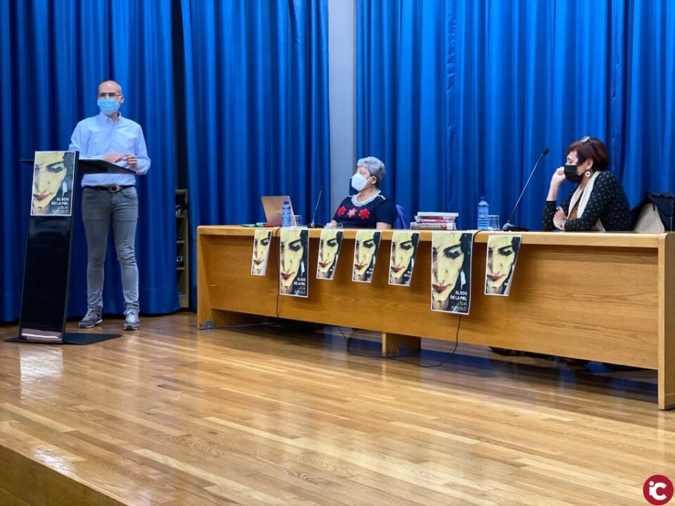 Exitosa sesión del Club de Lectura con la escritora Elia Barceló