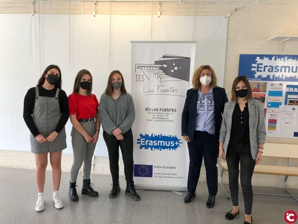3 alumnas del IES Las Fuentes de estética y peluquería de grado medio estarán 3 meses en Irlanda con un proyecto Erasmus +