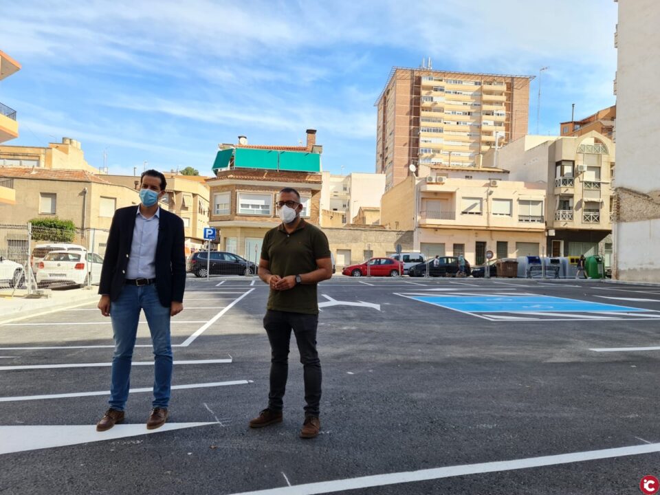 El Ayuntamiento de Elda pone en marcha el aparcamiento de la calle Aragón tras remodelación realizada para mejorar su accesibilidad