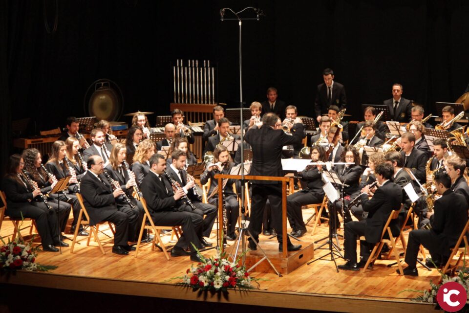 La Diputación de Alicante distribuye 298.000 euros entre más de 130 agrupaciones con la campaña Música als pobles