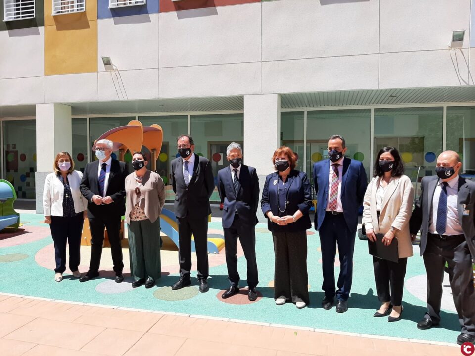 Grande-Marlaska visita la Unidad de Madres 'Irene Villa' de Alicante para internas con hijos menores de tres años