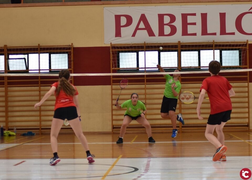 Aspe acoge la tercera jornada de la Liga Autonómica de Clubes de Bádminton