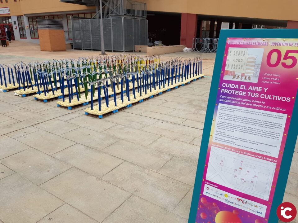 Inaugurada en Elda la exposición de los trabajos de 'Arquitecturas Efímeras' realizados por alumnos y alumnas de la Universidad de Alicante