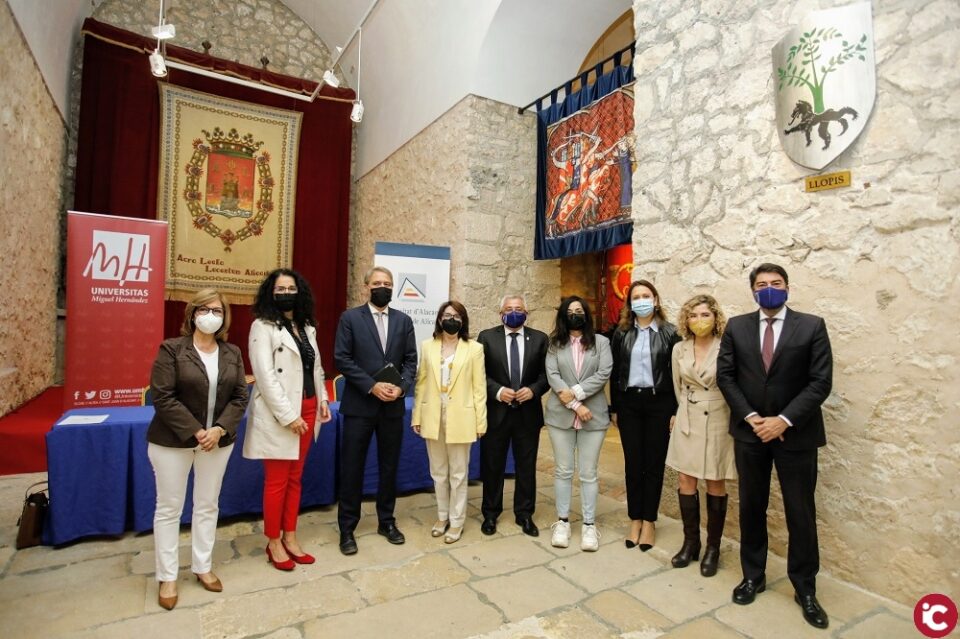 Alicante cede el Castillo de Santa Bárbara a las Universidades de Alicante y Miguel Hernández de Elche para sus cursos de verano
