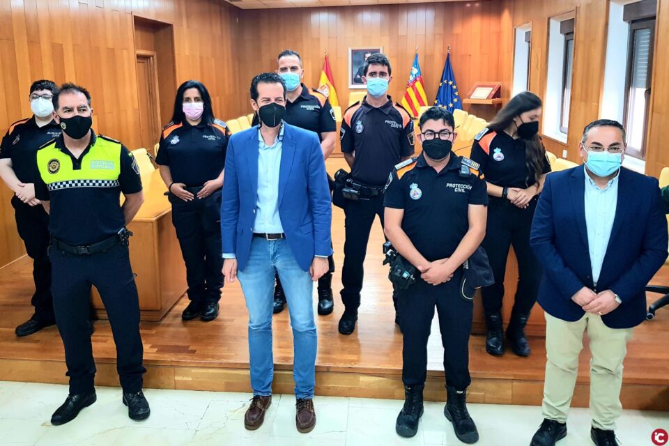 Protección Civil de Elda alcanza el mayor número de efectivos desde su implantación con la incorporación de cinco nuevos miembros