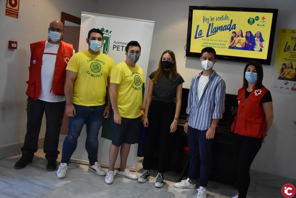 Petrer apuesta por el talento joven con la representación de La Llamada del grupo de teatro amateur Teatrando