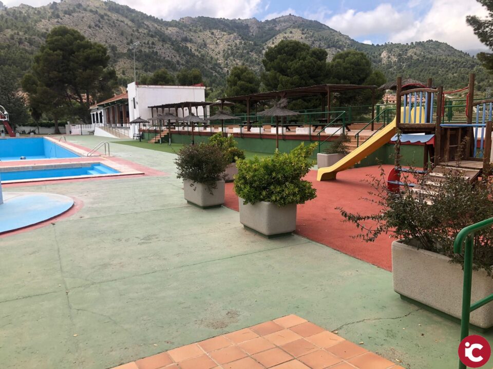 Les piscines municipals d'Alcoi obriran el dia 18 de juny