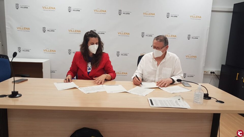 Cultura firma el primer convenio de cooperación con la Orquesta Sinfónica de Villena