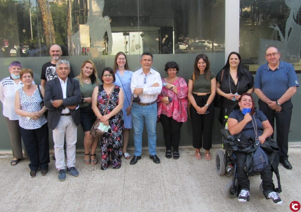 La UNED de Elda celebra el acto de clausura del curso académico 2020-21 al que han asistido 785 alumnos y alumnas