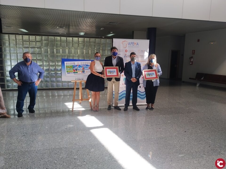 El Ayuntamiento reafirma su compromiso con la hostelería en la presentación del cupón con el que la ONCE homenajea al sector