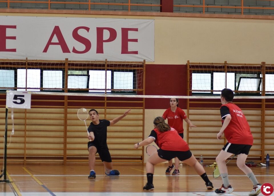 Aspe despide la temporada de competiciones de bádminton el próximo sábado