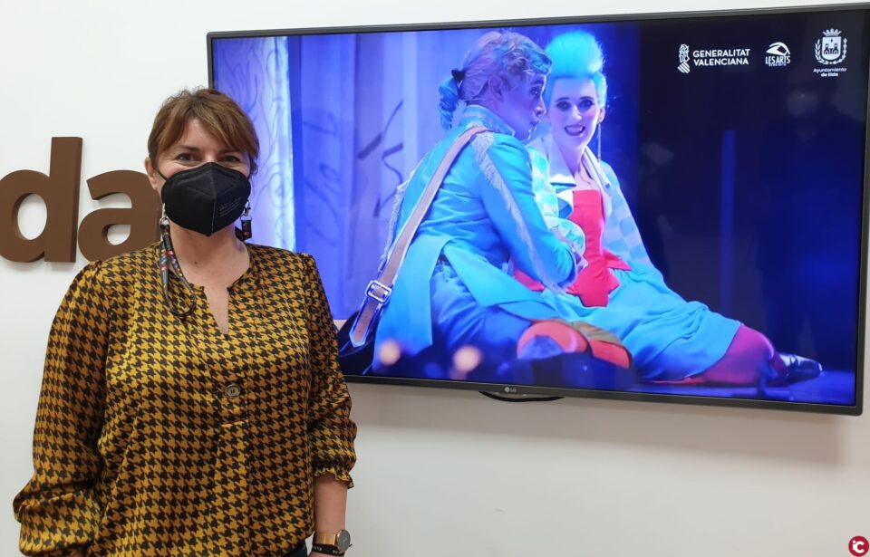 La Plaza Castelar acoge este domingo el camión escenario de Les Arts Volant para la representación de la ópera 'El tutor burlat'