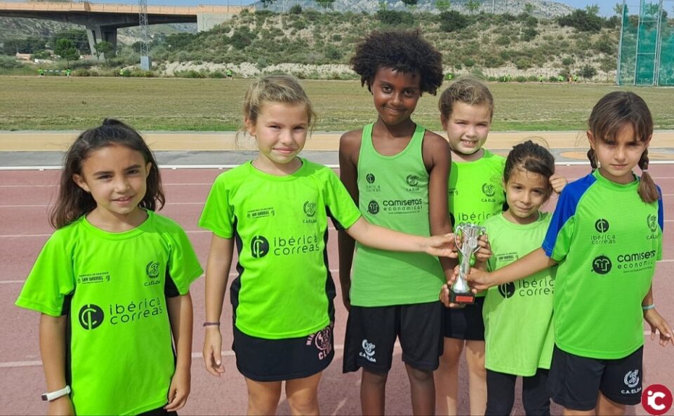 La Escuela de Atletismo tuvo una buena representación en Elda