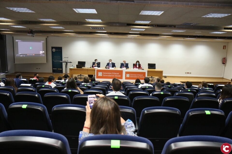 El Magister Lvcentinus de la Universitat d'Alacant clausura el curs a l'avantguarda de formació en Propietat Intel·lectual i Innovació Digital