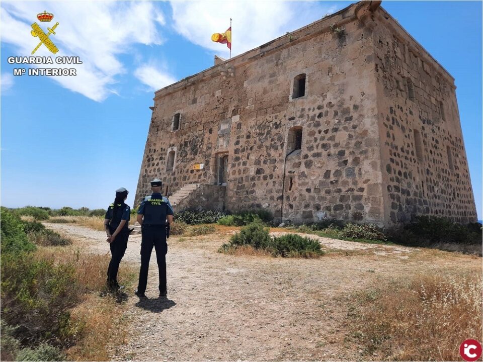 La Guardia Civil reforzará la vigilancia de Tabarca otro verano más