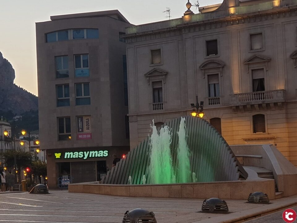 Alcoi s'uneix a la "LuzporlaELA"