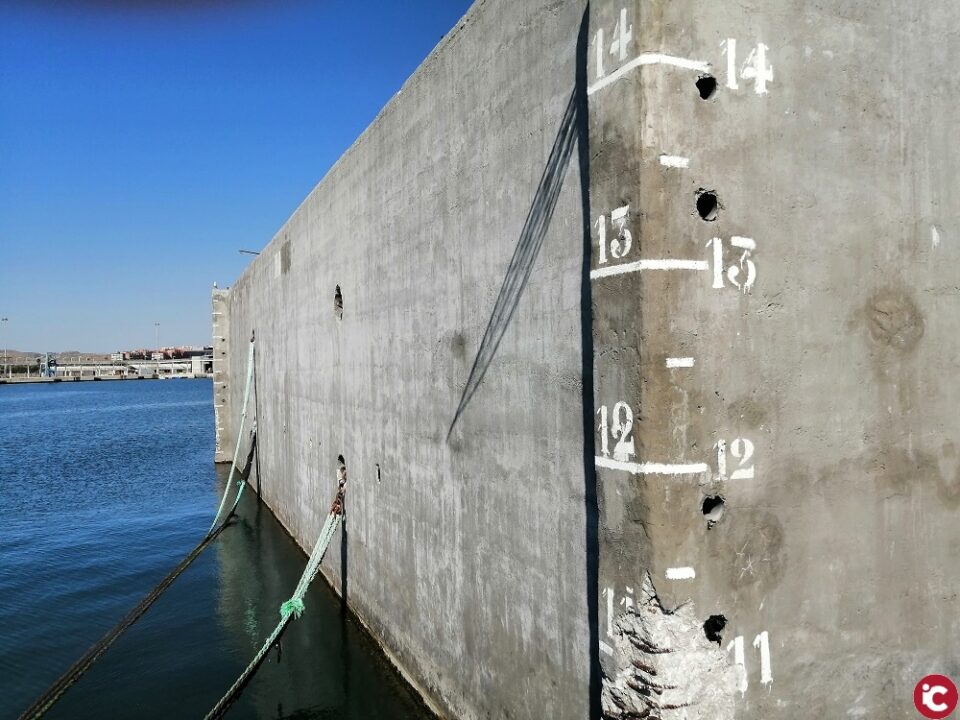 Una gigantesca estructura de hormigón y acero de 8.900 toneladas completará el arrecife artificial de El Campello