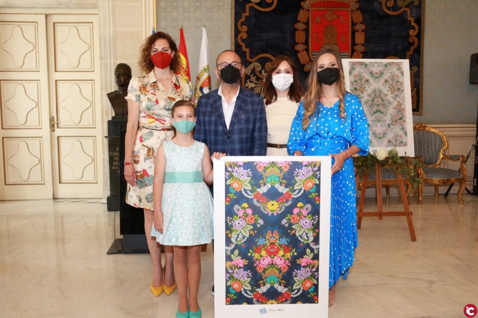 Las belleses del foc dAlacant 2022 estrenarán el espolín Bellesa del foc