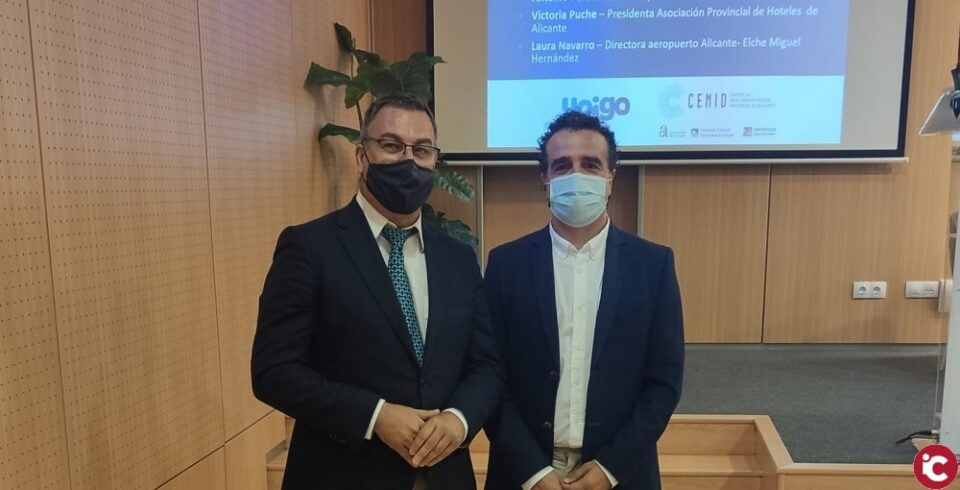 Infraestructuras Turísticas acude a Invat-tur