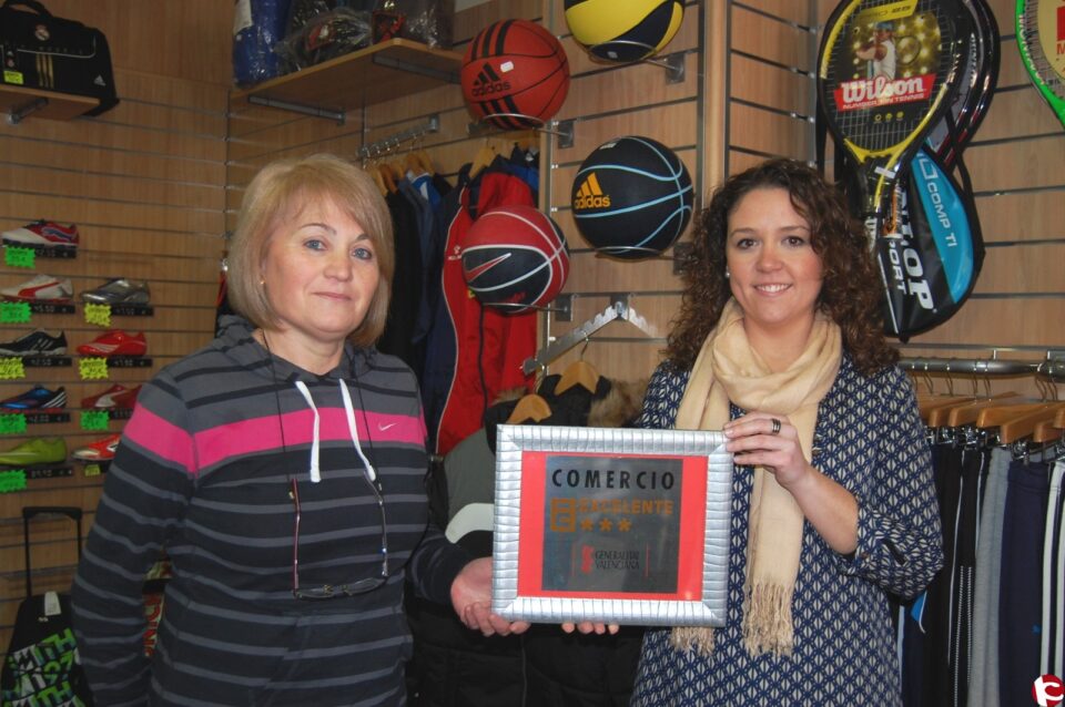 Un comenrcio con el premio de certificado de Comercio Excelente de la Generalitat