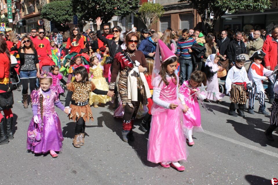 Ya puedes visitar en www.facebook.com/Intercomarcal un amplio reportaje fotográfico del carnaval... ¡búscate!!!