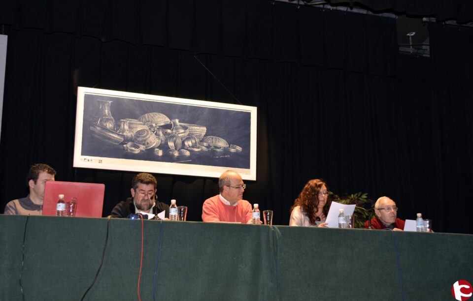 Entrega oficial de la cianotipia AFV al Ayuntamiento de Villena
