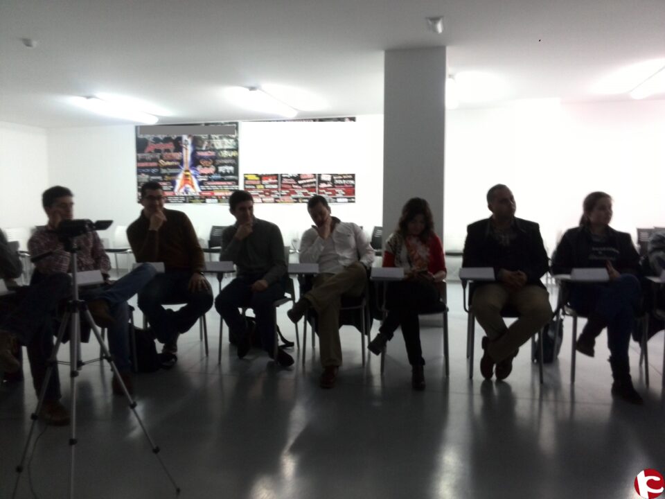 Finaliza el seminario Cómo hablar en público organizado por NNGG de Villena