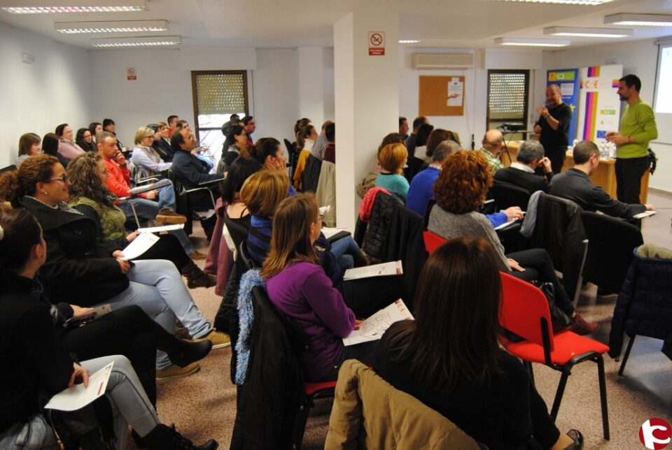 Lleno total en la actividad dedicada a aumento de ventas del Centro de Excelencia de Villena