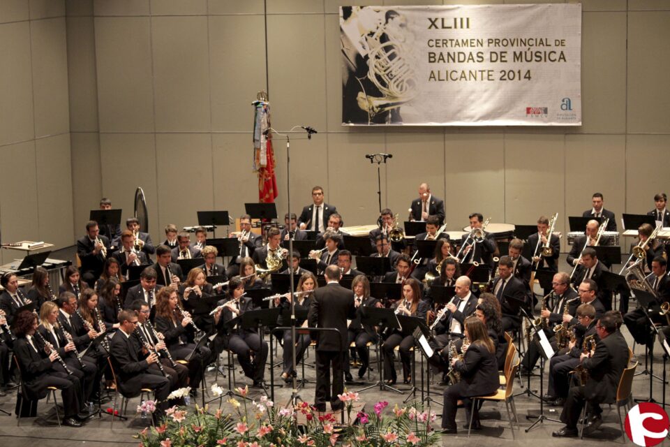La Filarmónica de Agost y la Unión Musical de La Canyada ganan la 1ª y 2ª sección del XLIII Certamen de Bandas. Nos lo explica el director de la S.U.M. de Canyada