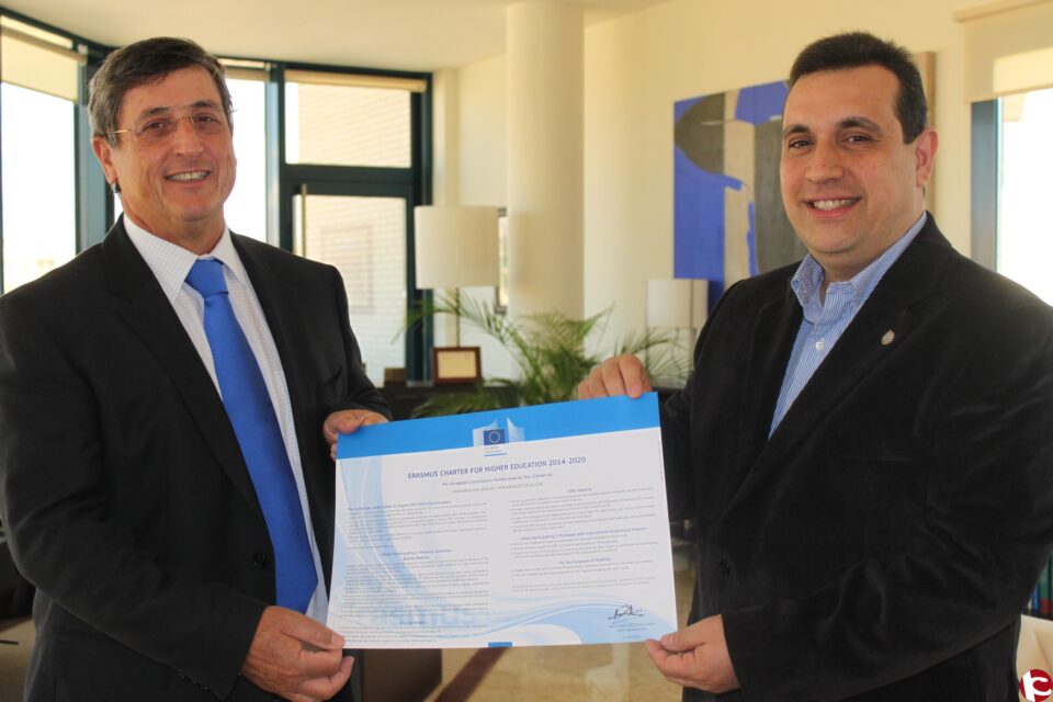 La UMH firma la Carta Universitaria Erasmus de Educación Superior de la Unión Europea hasta 2020
