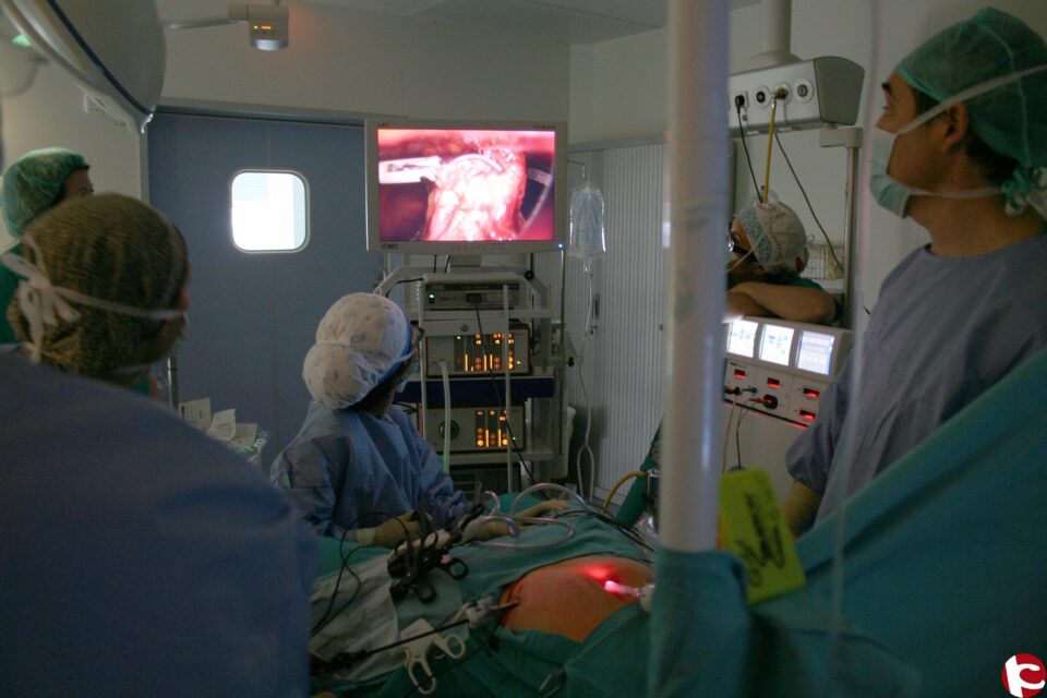 El Hospital de Elda incluye la histerectomía por laparoscopia en su cartera de servicios