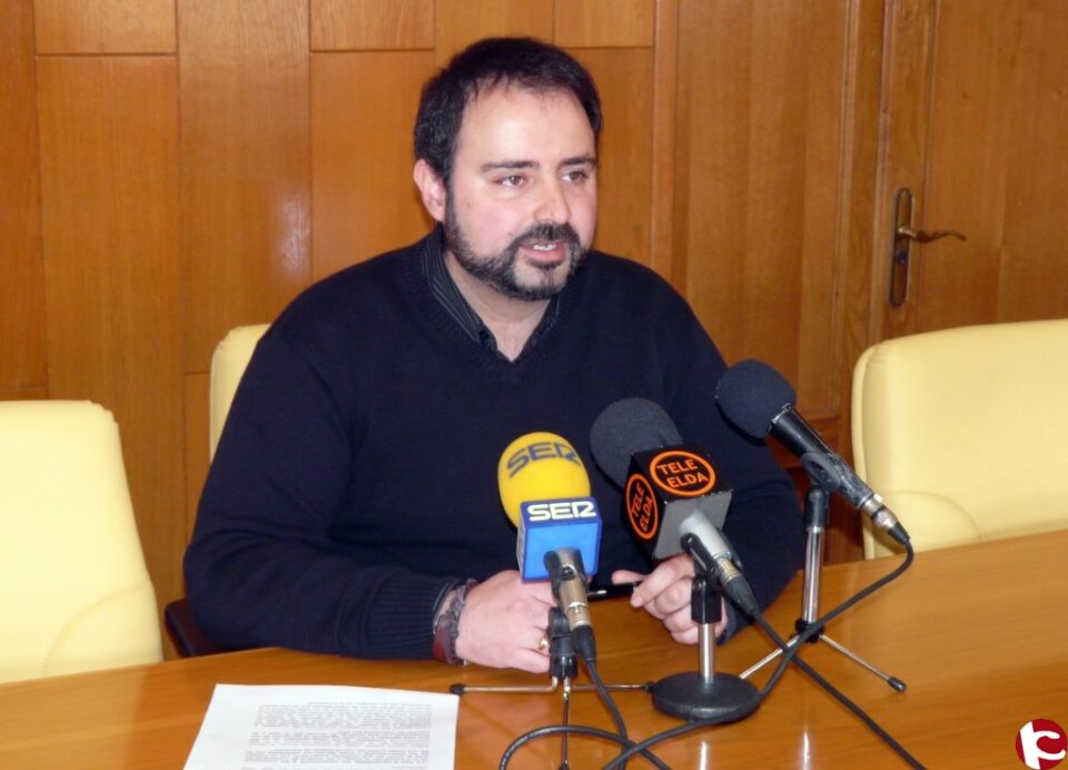 Nota de prensa PSOE: El Gobierno de Pedrosa cobra a bares y cafeterías de Elda los impuestos más altos del país por sillas y mesas en la calle