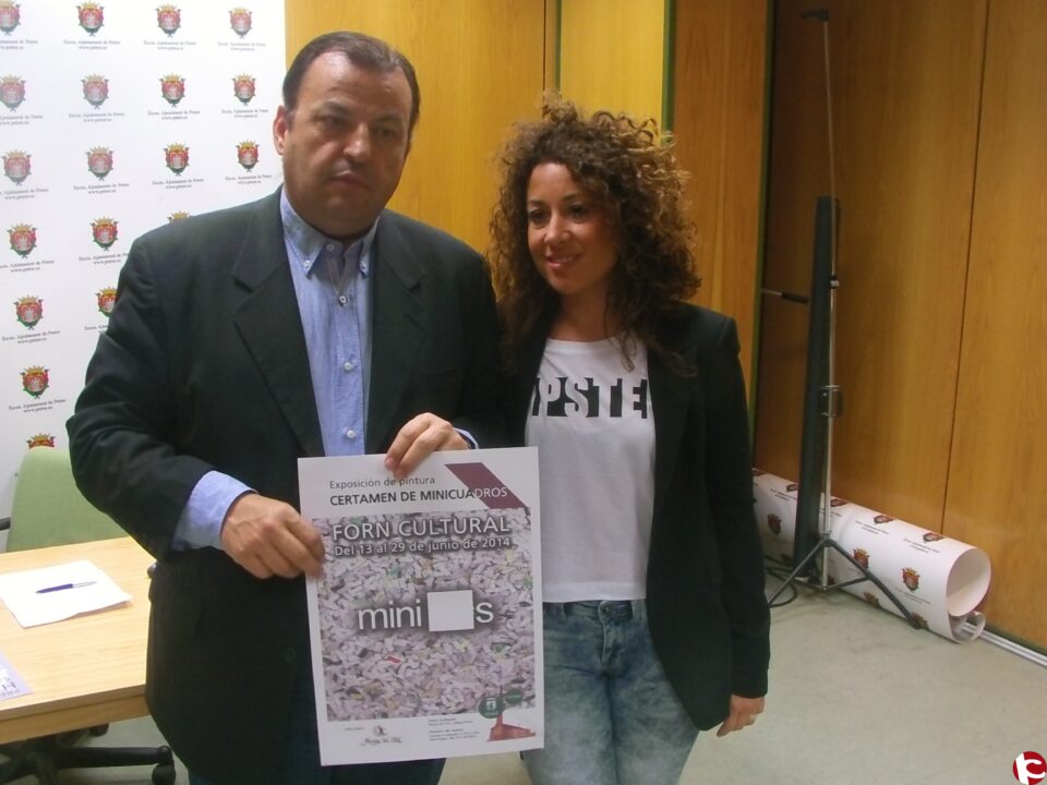 Los Huestes del Cadí de Elda exponen en Petrer 54 piezas de su prestigioso concurso de mini-cuadros