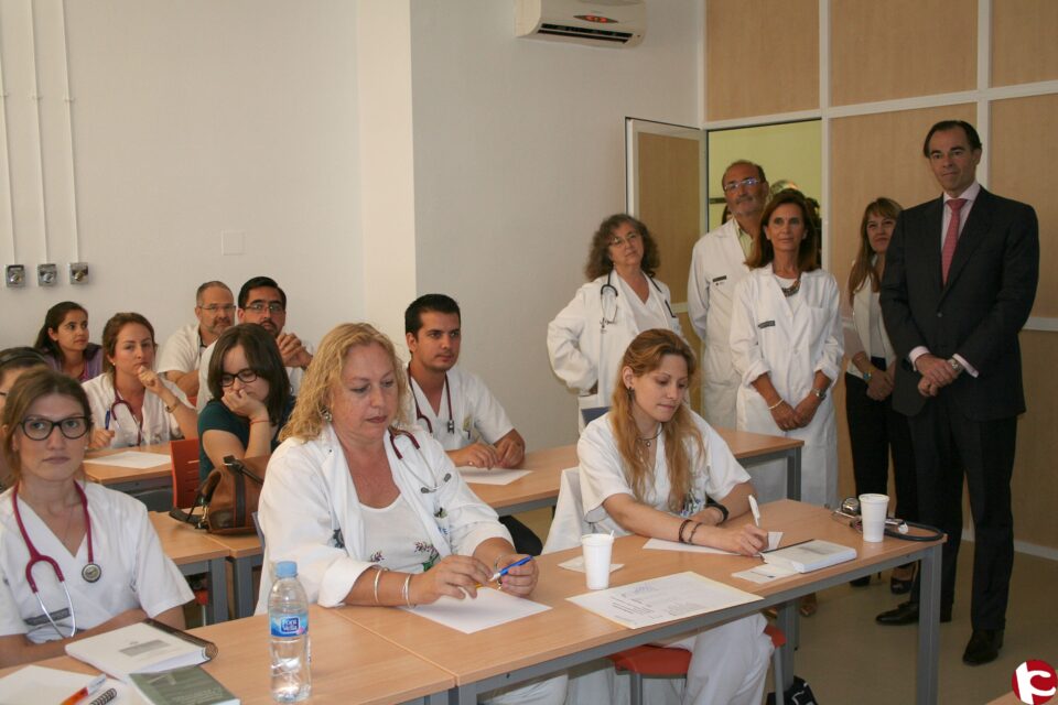 El Hospital de Elda crea un área específica destinada a la docencia y la investigación
