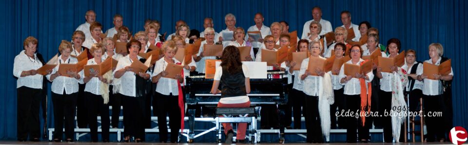 Video del "CONCIERTO CORAL ELDA CANTA en el Teatro Castelar.